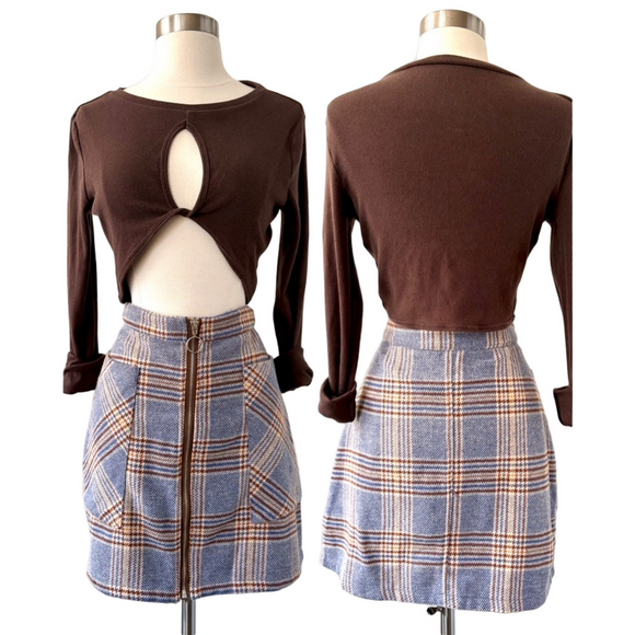 Dresses & Skirts - Clueless 90s Vibes! 🤎 Aeropostale Keyhole top flannel plaid mini skirt Outfit M